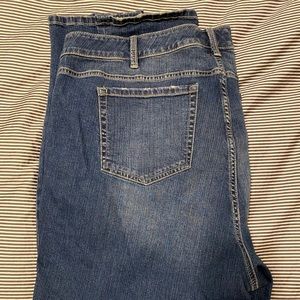 [TORRID] Boyfriend fit medium wash jeans Size 28